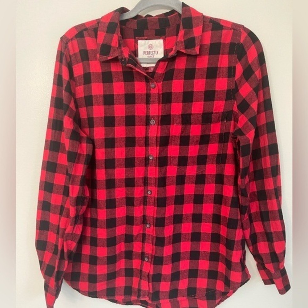 SO Perfectly Soft Flannel Shirt Red Black Buffalo Plaid Button Down Large